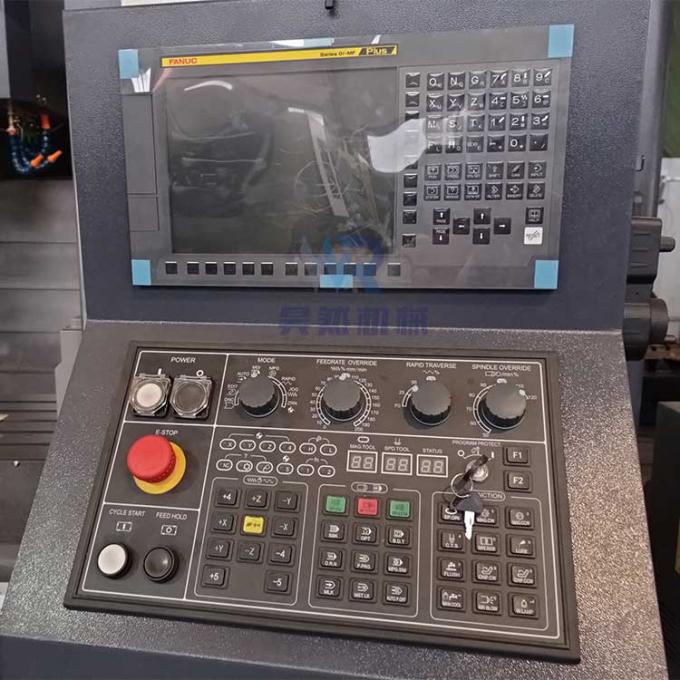 Kleine VMC640 Vier-Assige CNC Verticaal Bewerkingscentrum Machine 4